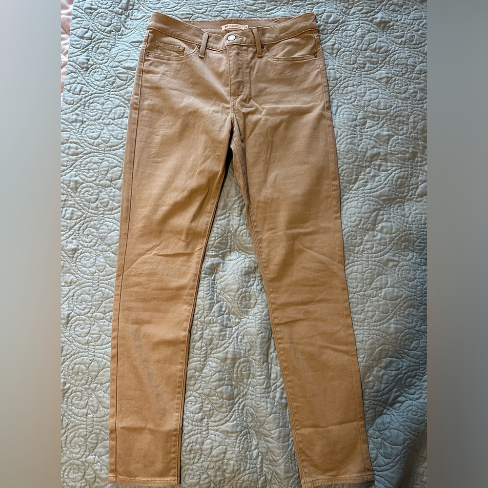 Levi’s shaping skinny beige jeans size 29